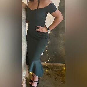 Lulu’s forest green dress